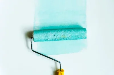 Peinture intérieure à Cosmes — murs, plafonds et boiseries