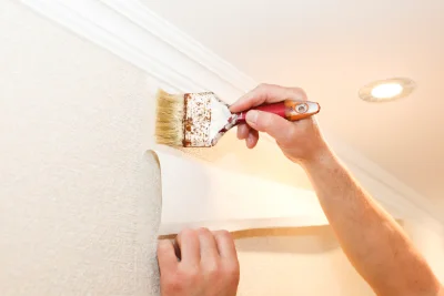 Pose de papier peint à Cosmes — revêtements muraux et toiles de verre